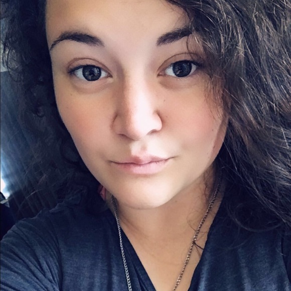 Meet your Posher, Krystal - Picture 1 of 1